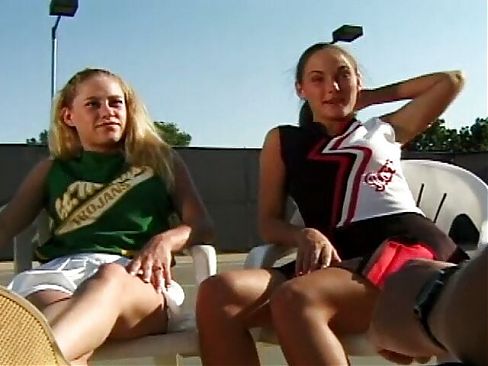 Two teens start lesbian masturbation on tennis court
